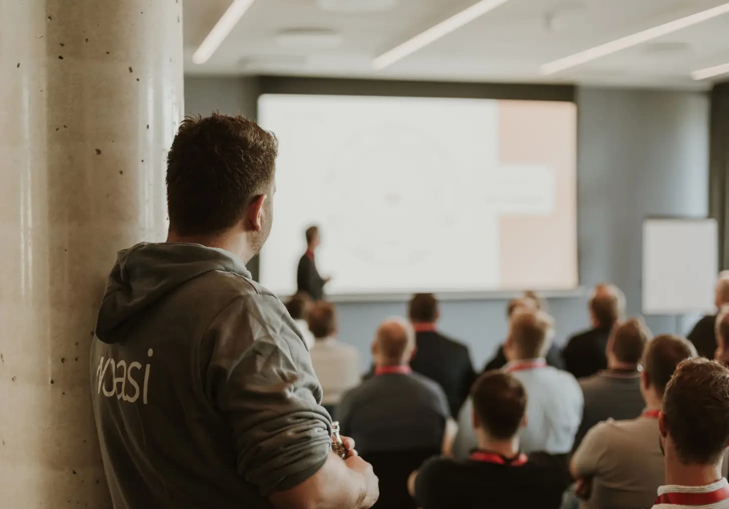 Einblick in die Entstehung und Vision einer Partnerschaft: Ein Gespräch mit Florian Höck von woasi